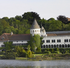 Chateau Du Lac