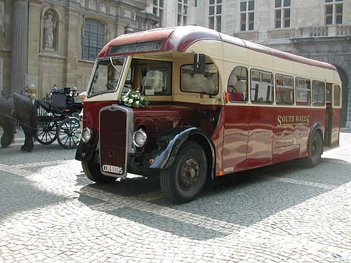 Bus anglais retro à louer pour votre mariage